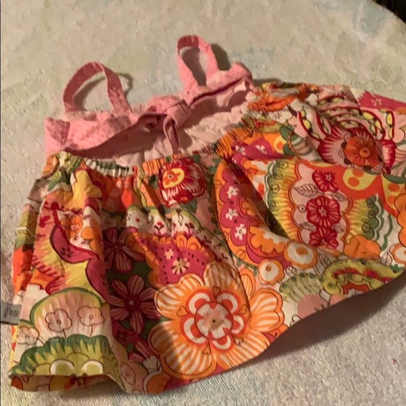 Adorable 2- Pc Top/Bottoms Set! - Picture 5 of 7